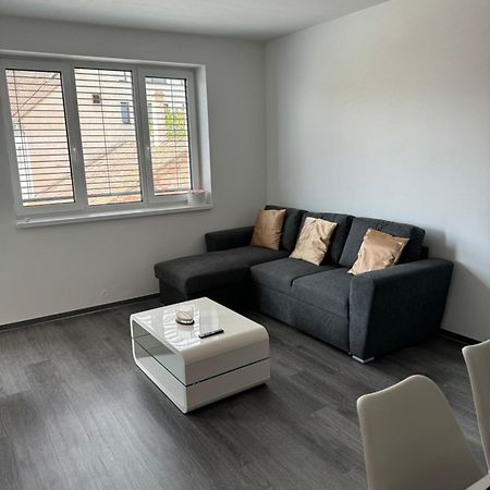 Soukromy Byt 2+Kk S Balkonem A Parkovanim ซนอยโม ภายนอก รูปภาพ